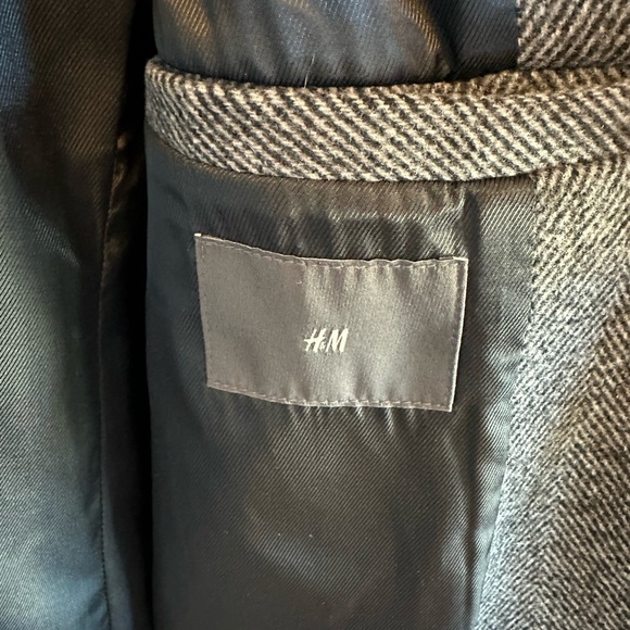 Men’s H&M Houndstooth Coat - Picture 3 of 8